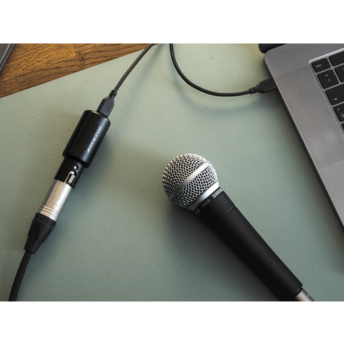 Conecte com facilidade qualquer microfone XLR diretamente ao seu